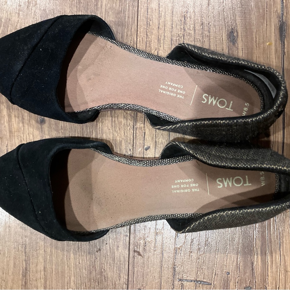 Toms pointed flat